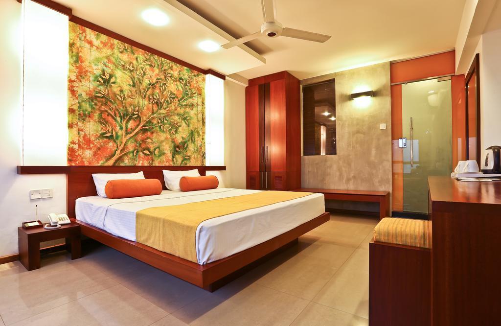Hotel Topaz Kandy Luaran gambar