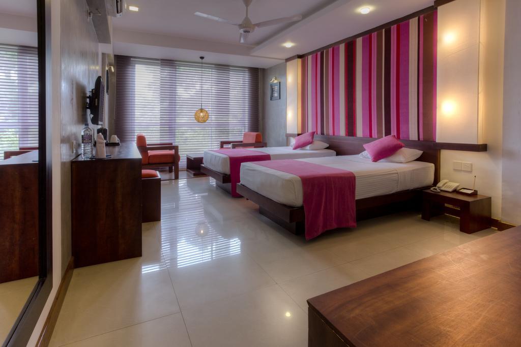 Hotel Topaz Kandy Luaran gambar