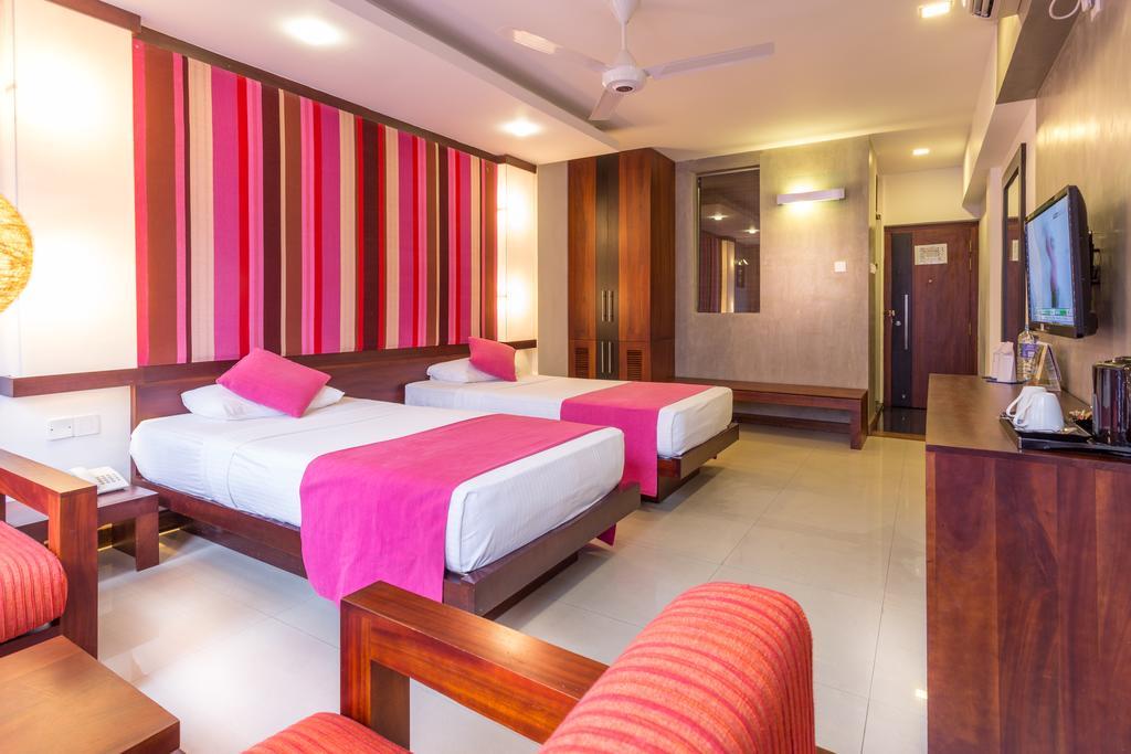 Hotel Topaz Kandy Luaran gambar