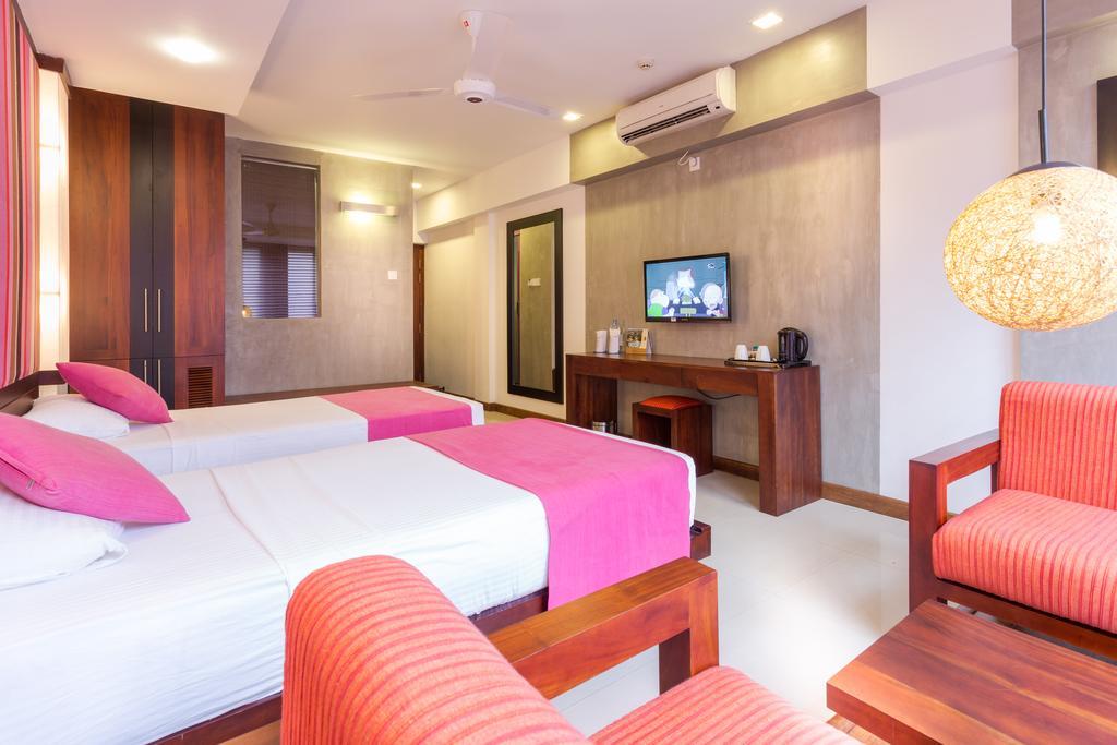 Hotel Topaz Kandy Luaran gambar
