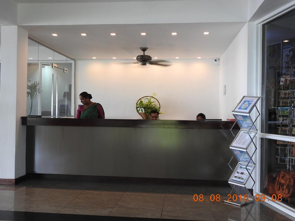 Hotel Topaz Kandy Luaran gambar