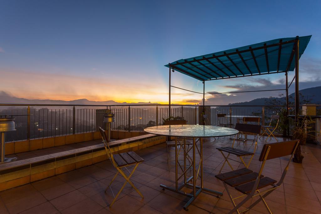 Hotel Topaz Kandy Luaran gambar