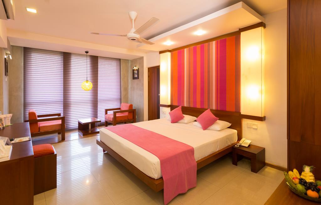 Hotel Topaz Kandy Luaran gambar