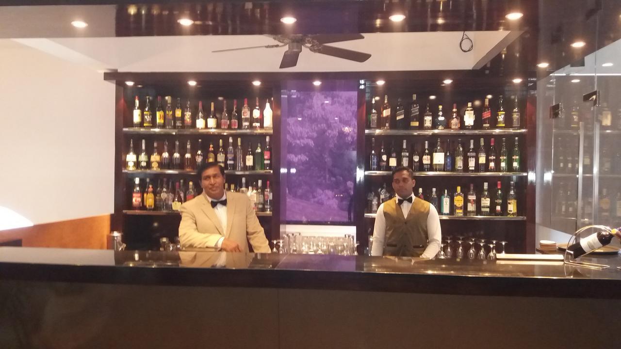 Hotel Topaz Kandy Luaran gambar